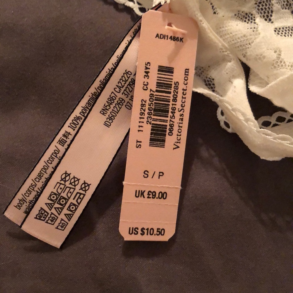 Victoria’s Secret Lacie Thong Panties Size Small - Picture 3 of 3